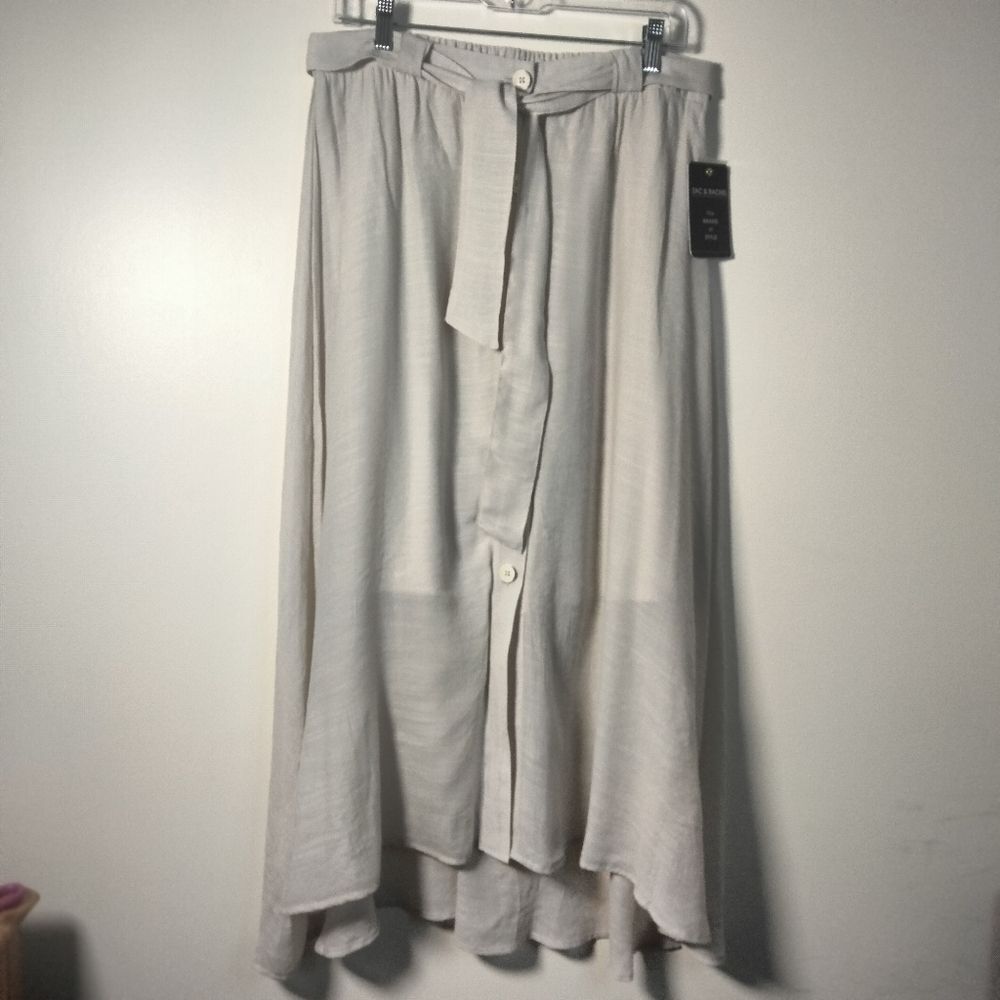 Zac & Rachel Off-White High-Low Button Front Skirt